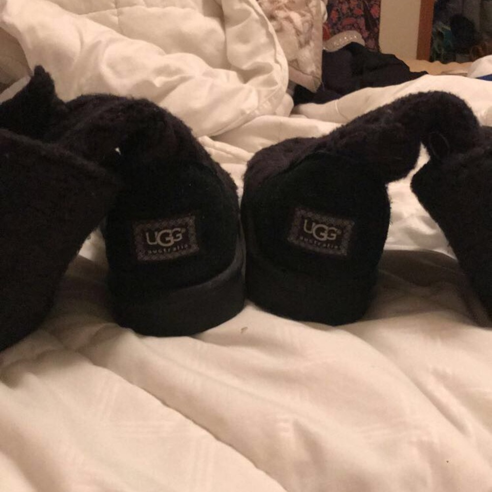 Black Knit Uggs